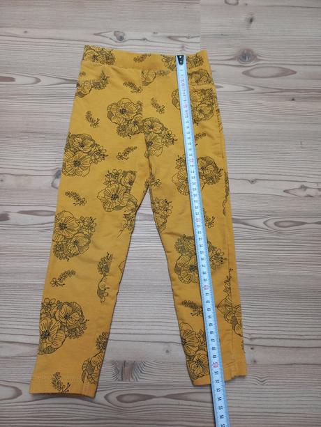 Krasne leginky pre chudsie dievcatko, sinsay,104