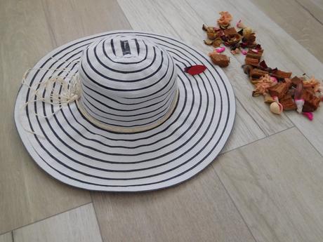 Reserved klobúk dámsky na pláž,, reserved