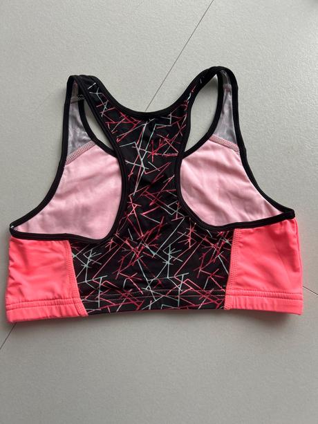 Sportova podprsenka, 140