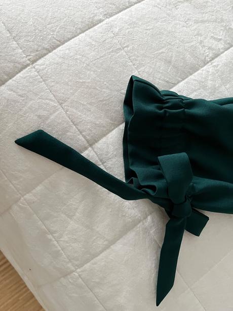 Smaragdové tmavšie zelené šaty, l