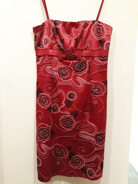 Spolocenske saty, 38