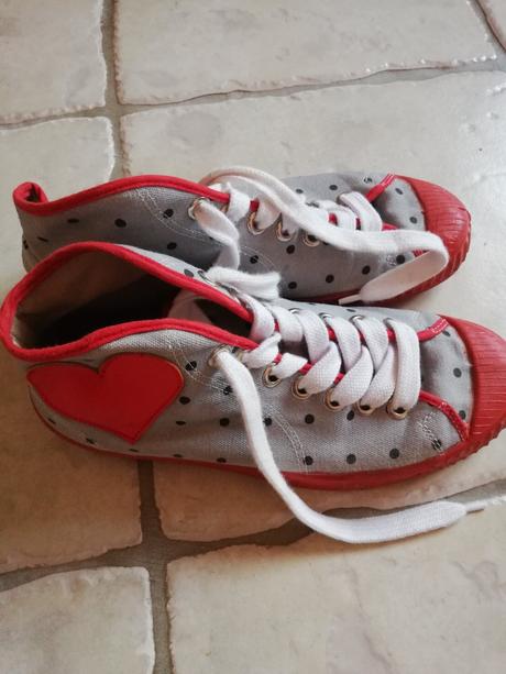 Pískacie tenisky tikoki, 41