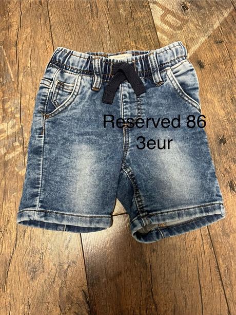 Kraťase, reserved,86