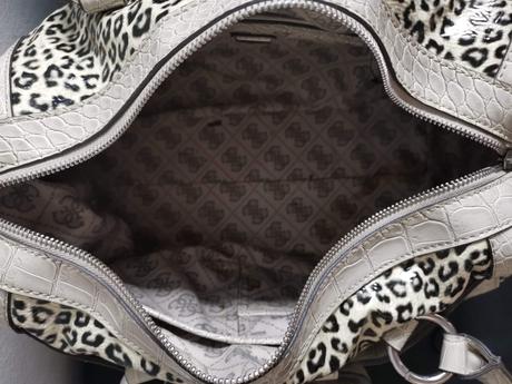 Kabelka guess, guess