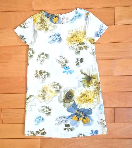 Šaty s prekrásnymi kvetmi, next,122