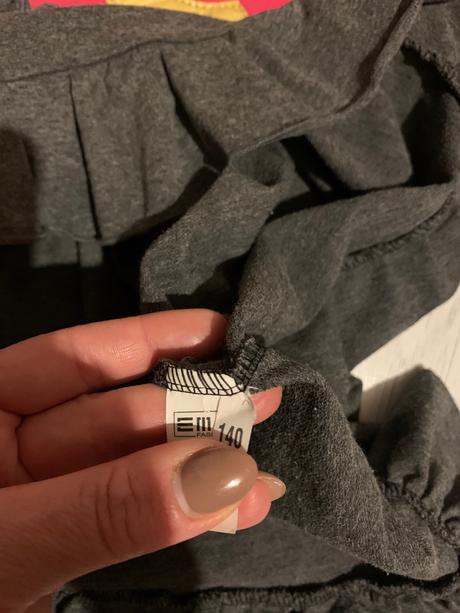 Šaty na doma 2, 140