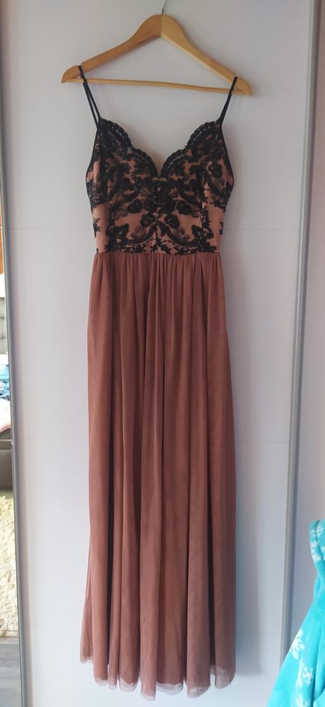 Spoločenske šaty, 38