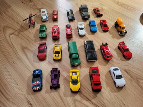 Kovové autíčka, 