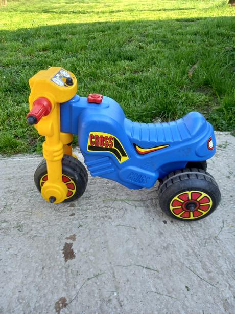 Detské odrážadlo,