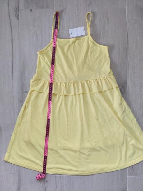 Nové žlté šaty, gate,s