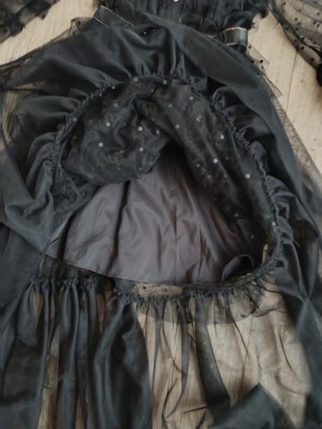 Šaty s golierikom, s