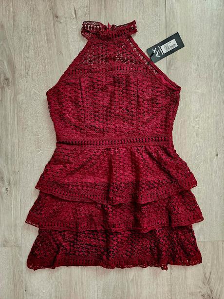 Krajkové vrstvené mini šaty ax paris m, m