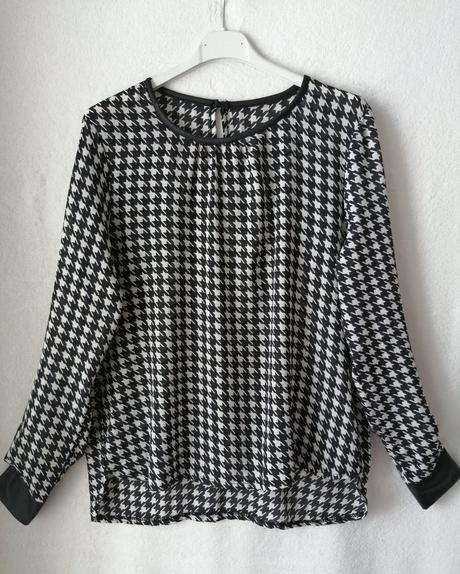 Pekná pohodlná blúzka, 38