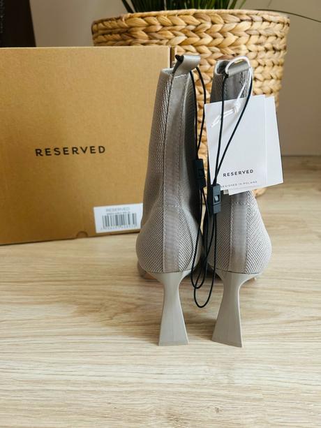 Krásne členkové čižmy značky reserved, pc 46 eur, reserved,38