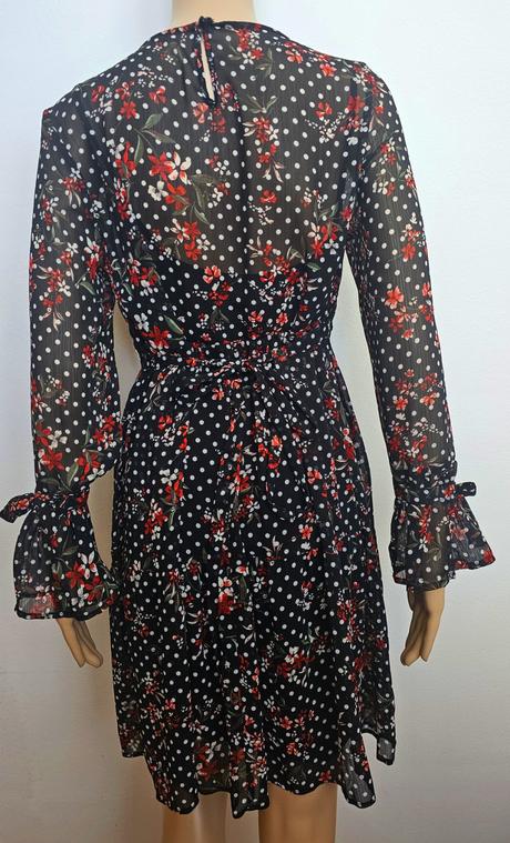 Šaty s kvetmi a bodkami, orsay,38
