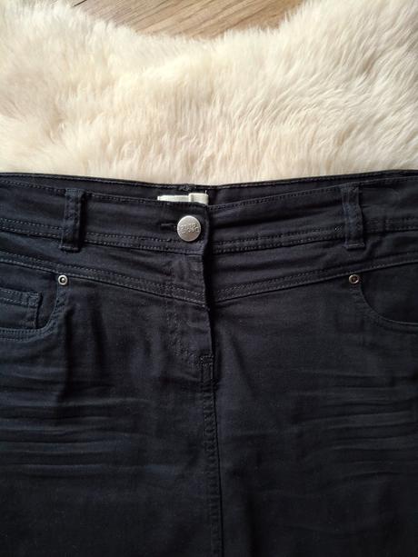 Lahucka vzdusna sukna top stav, 40