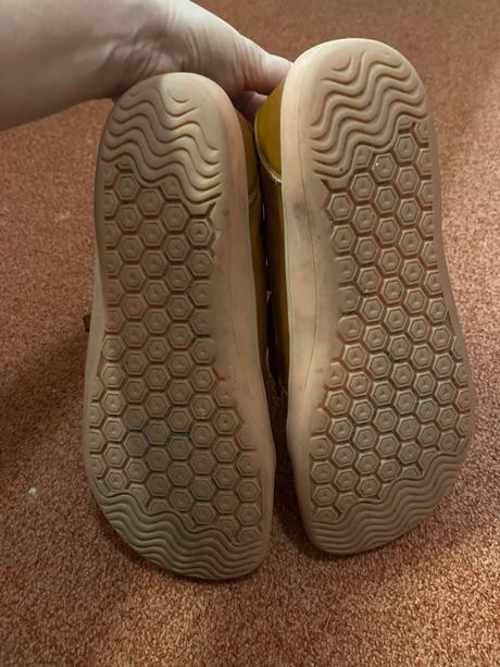 Barefoot poltopanky, 45