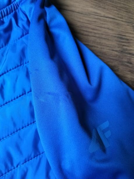 Hybridná bunda, 158