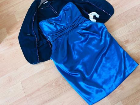 Elegantné šaty na svadbu, s