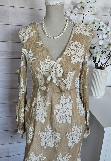 Krásne sexy čipkové šaty, s