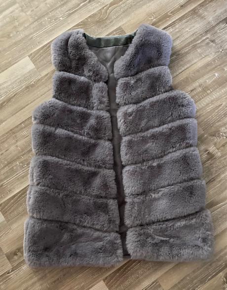 Kožušinová vesta darujem k nákupu, 