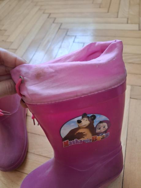 Gumaky masha a medveď, 27