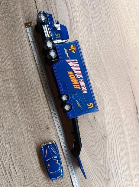 Kamión "hornet" blesk mcqueen cars autá,