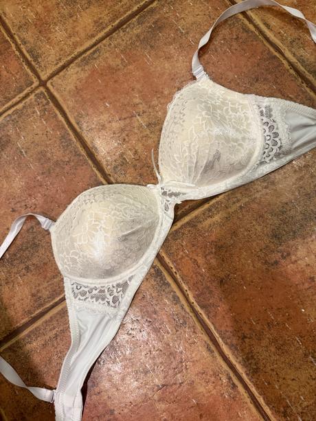 Podprsenka čipkovana 85c bez kostic, 85c