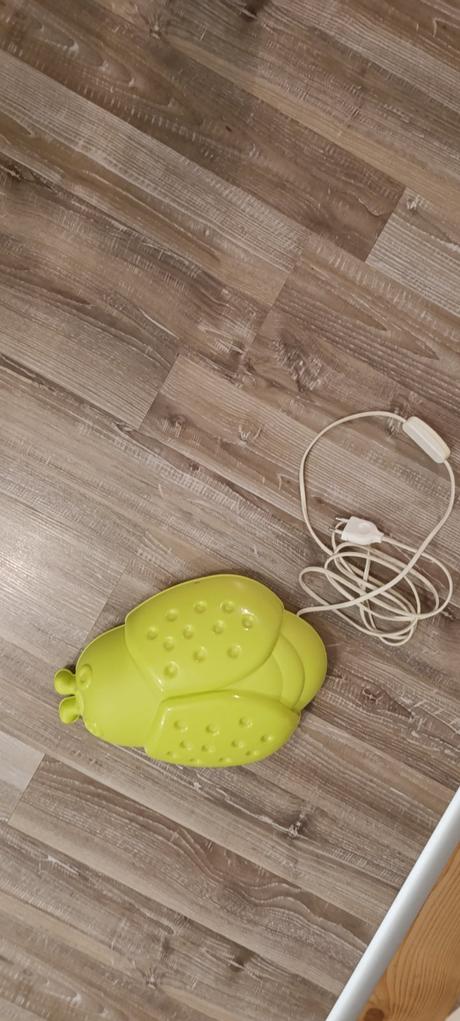 Lampicka nad postieľku, 