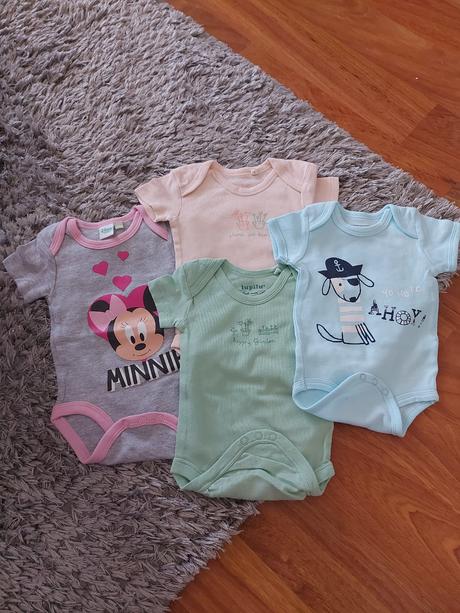 4x body krátky rukáv 62-68, disney,62