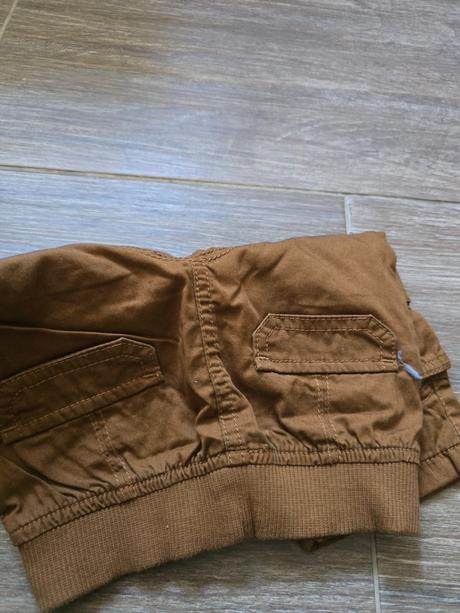 Podšité nohavice č.68, 68