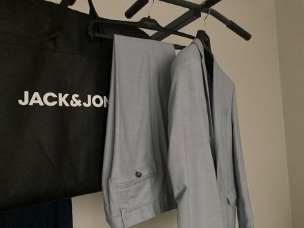 Chlapčenský oblek, 46