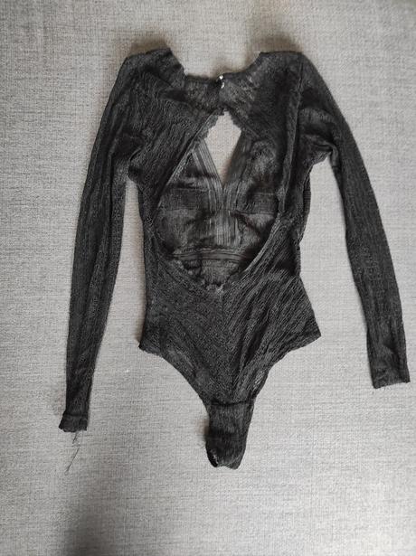 Sieťované body s holým chrbátom, s