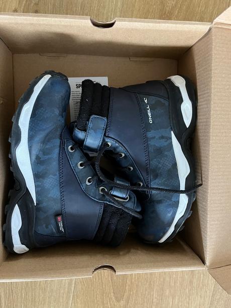 Znackove prechodne topánky oneill, 33