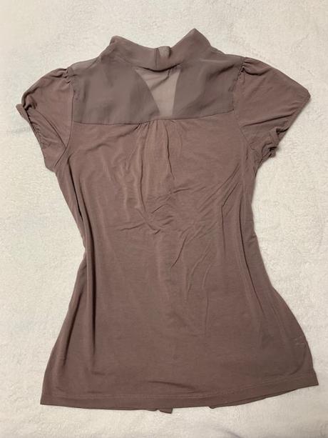 Sivohnedá tričková blúzka s tylom a mašľou, m