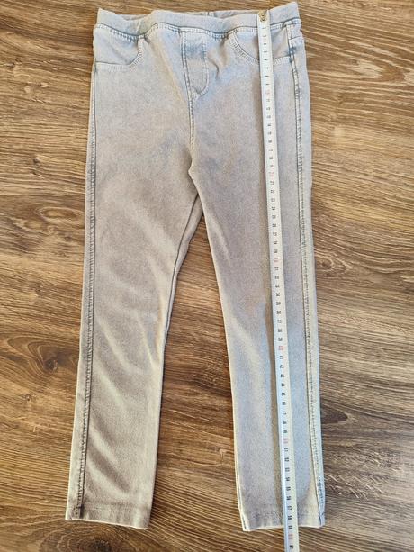 Džeginsy, zara,110