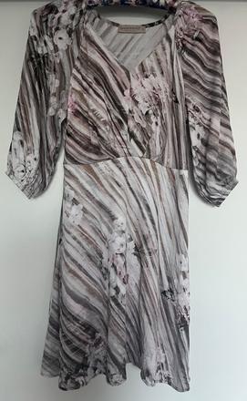 Šaty rinascimento s, s