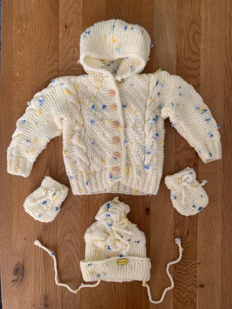 Súprava svetrík, čiapka, rukavice handmade, 56