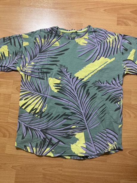 Tricko, reserved,164