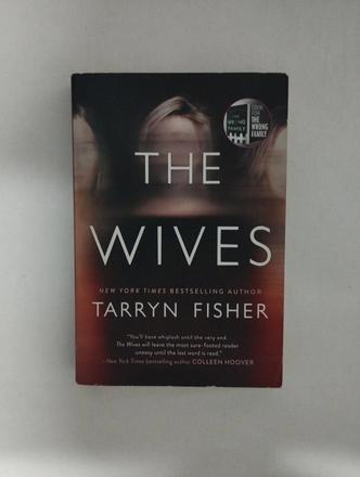 Kniha tarryn fisher, the wives,