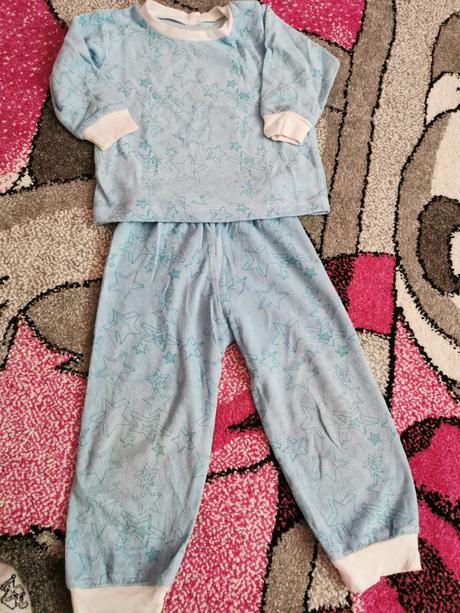 Pyžamko 12-18 mesiacov, 86