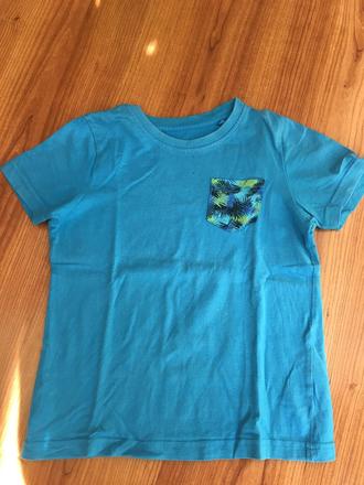 Tričko s fľakmi, lupilu,98