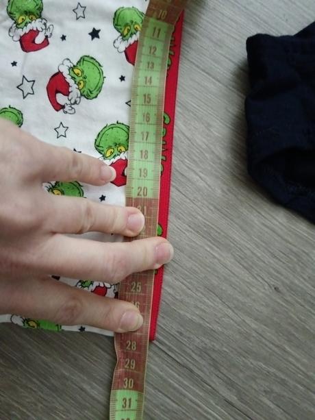 Nohavičky grinch 134-140, sinsay,134