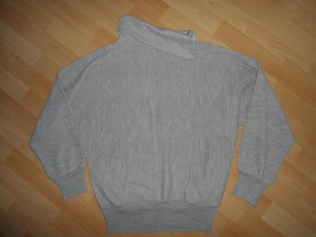 Bledy tenky sveter, l