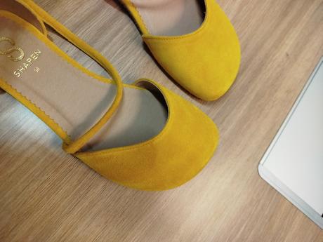 Shapen barefoot sandálky poppy sun yellow, 38