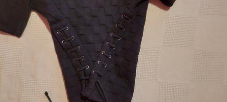 Cierny sveter s rozparkami naboku, reserved,s