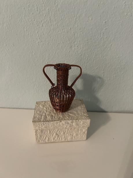 Miniatúra z medeného drôtu,