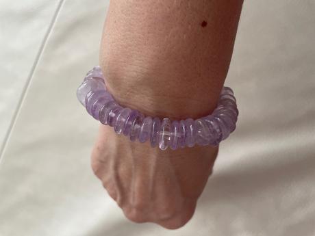 Naramok z mineralneho kamena ametyst, 