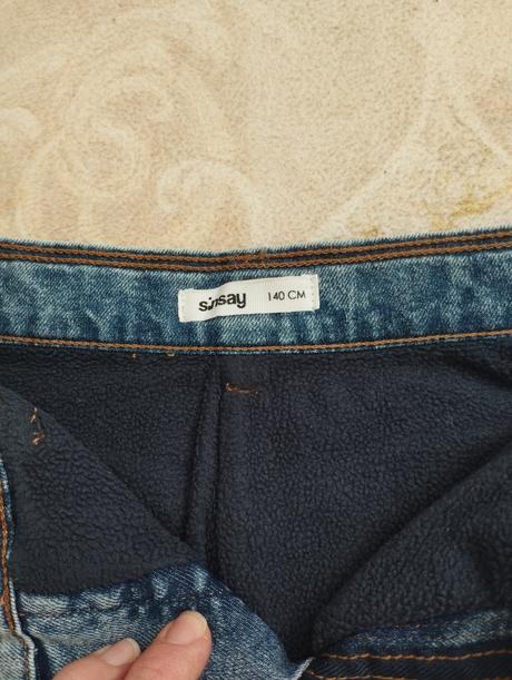 Dievčenské rifle, sinsay,140