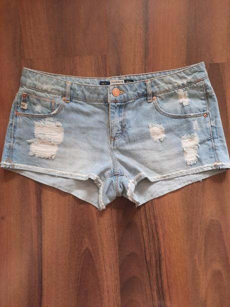 Kraťasy, pull&bear,34